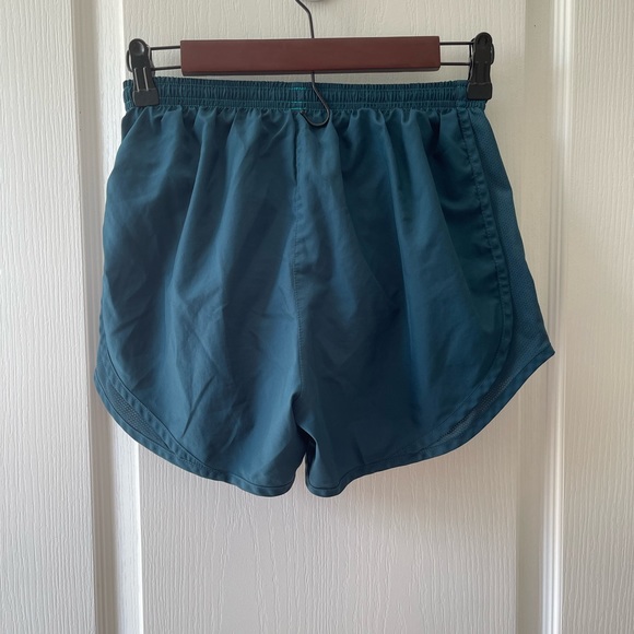 Nike dri fit shorts size small - Picture 2 of 3